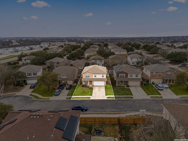 10111 Sparrow Way, Universal City, TX 78148