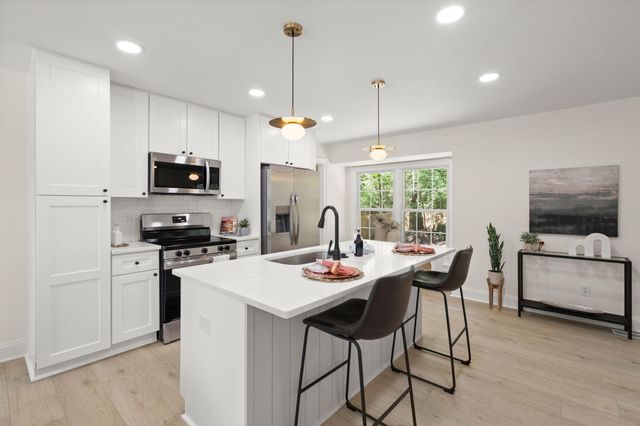 731 Canary Drive, Charleston, SC 29414