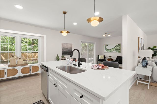 731 Canary Drive, Charleston, SC 29414