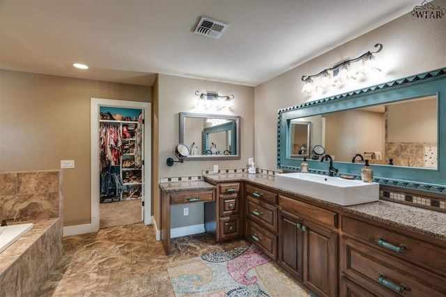 200 EAGLE DRIVE, Holliday, TX 76366