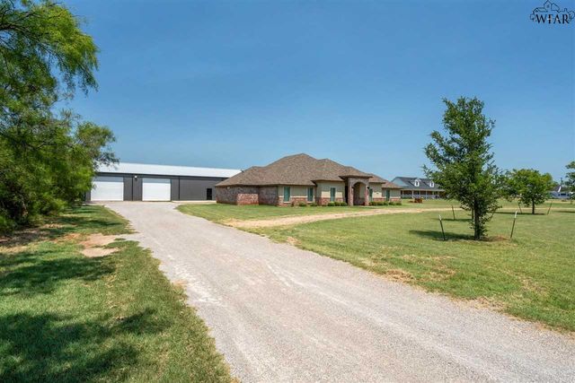 200 EAGLE DRIVE, Holliday, TX 76366
