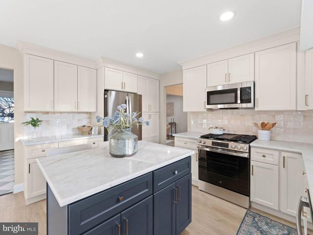 14 DIANE CT, Sewell, NJ 08080