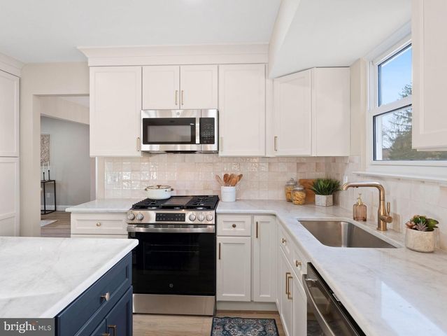 14 DIANE CT, Sewell, NJ 08080