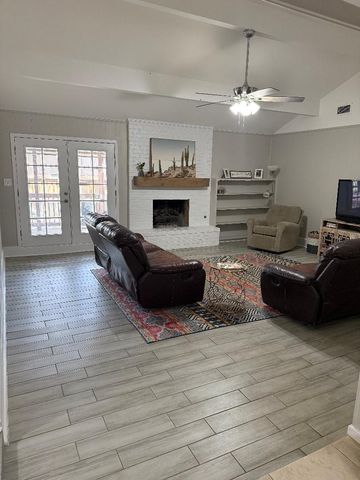 5302 Bright Star Trail, Arlington, TX 76017