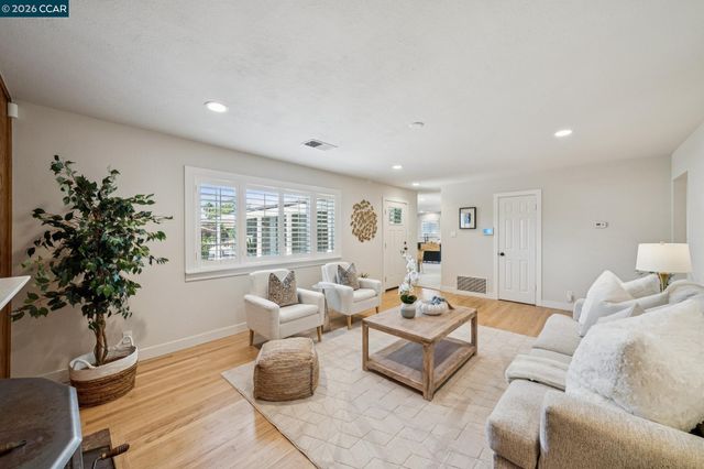 3586 Skylark Dr, Concord, CA 94520