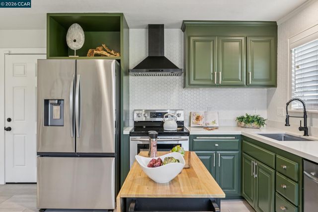 3586 Skylark Dr, Concord, CA 94520