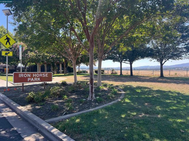 3586 Skylark Dr, Concord, CA 94520
