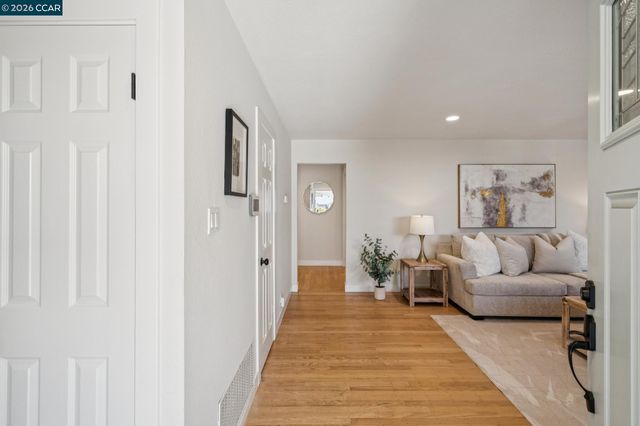 3586 Skylark Dr, Concord, CA 94520