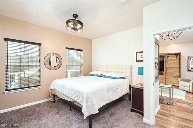 3198 Old Mill Drive, Cuyahoga Falls, OH 44223