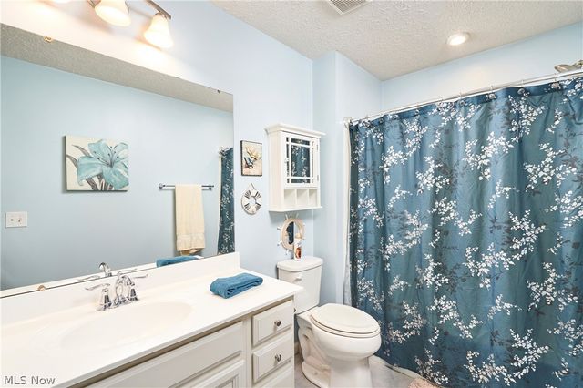 3198 Old Mill Drive, Cuyahoga Falls, OH 44223