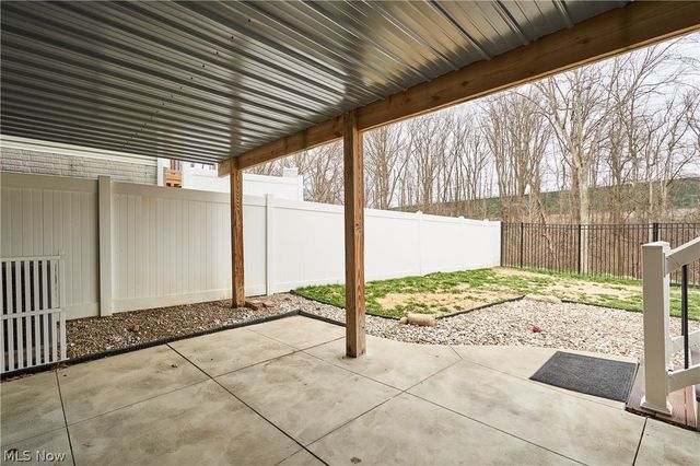 3198 Old Mill Drive, Cuyahoga Falls, OH 44223