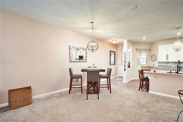 3198 Old Mill Drive, Cuyahoga Falls, OH 44223