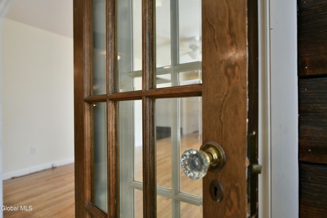 58 Mordella Road, Colonie, NY 12205