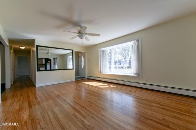 58 Mordella Road, Colonie, NY 12205