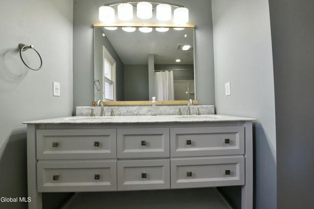 58 Mordella Road, Colonie, NY 12205