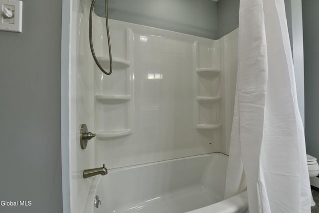 58 Mordella Road, Colonie, NY 12205