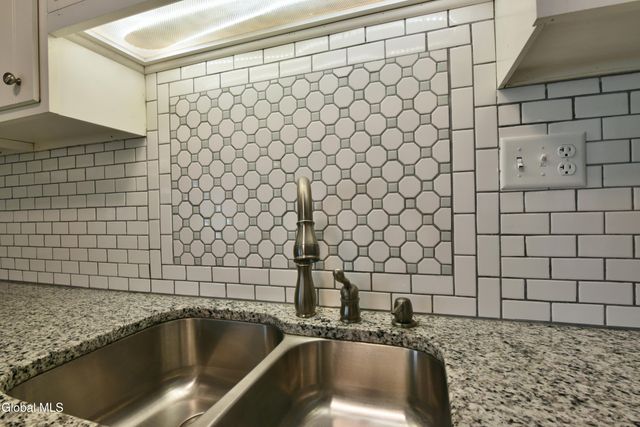 58 Mordella Road, Colonie, NY 12205