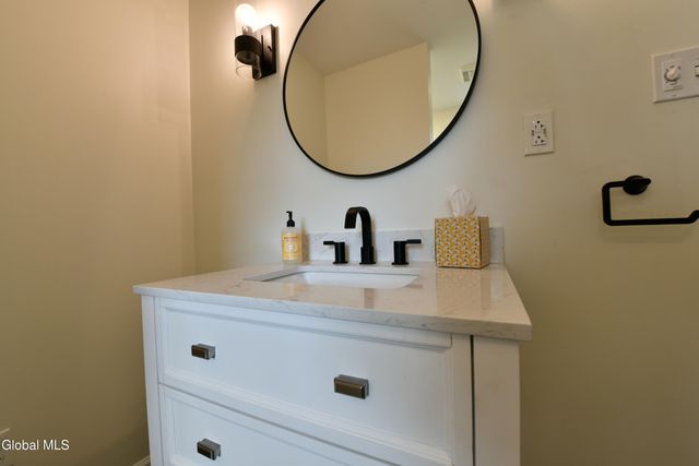 58 Mordella Road, Colonie, NY 12205