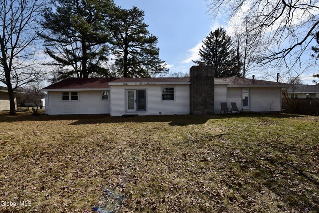 58 Mordella Road, Colonie, NY 12205