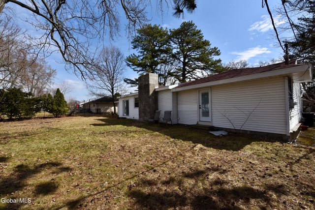 58 Mordella Road, Colonie, NY 12205