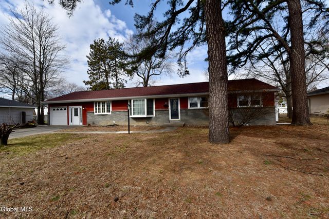 58 Mordella Road, Colonie, NY 12205