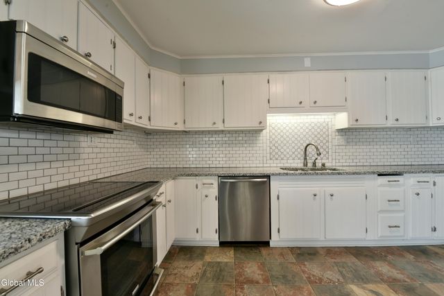 58 Mordella Road, Colonie, NY 12205