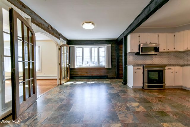 58 Mordella Road, Colonie, NY 12205