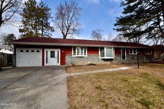 58 Mordella Road, Colonie, NY 12205