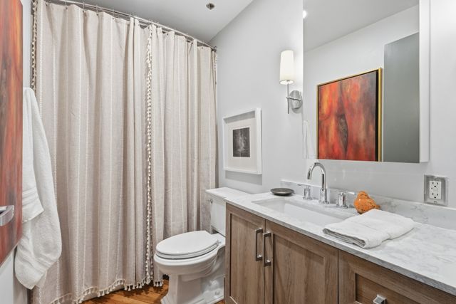 1350 Rosa L Parks Blvd Apt 403, Nashville, TN 37208