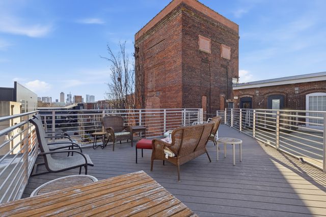 1350 Rosa L Parks Blvd Apt 403, Nashville, TN 37208