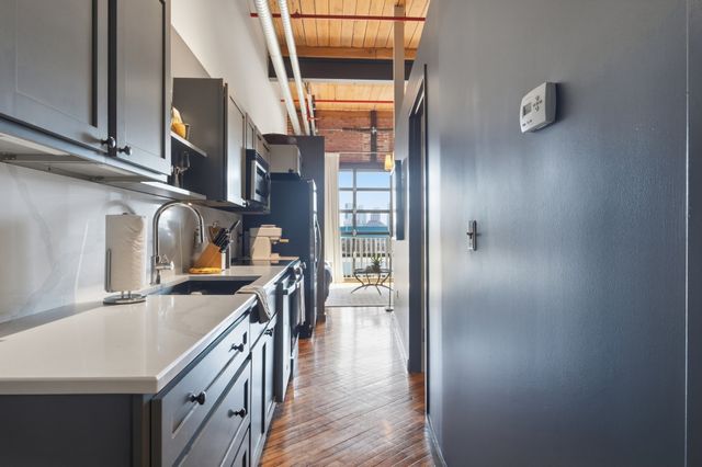 1350 Rosa L Parks Blvd Apt 403, Nashville, TN 37208