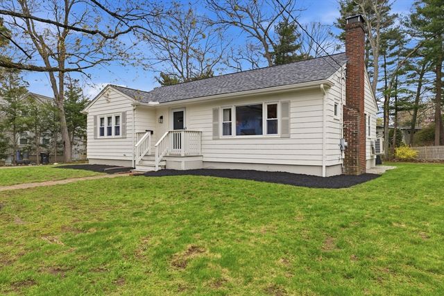 22 Circle Dr, Brockton, MA 02301