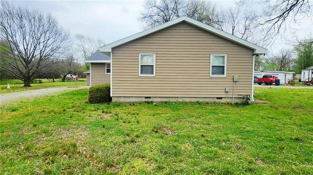 301 E Walnut Street, Weir, KS 66781