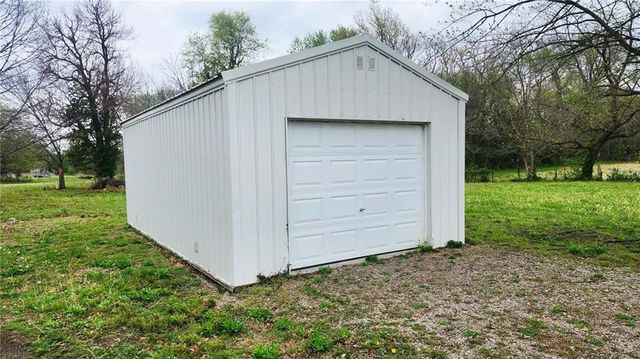 301 E Walnut Street, Weir, KS 66781