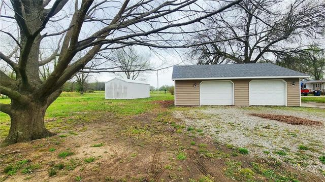 301 E Walnut Street, Weir, KS 66781