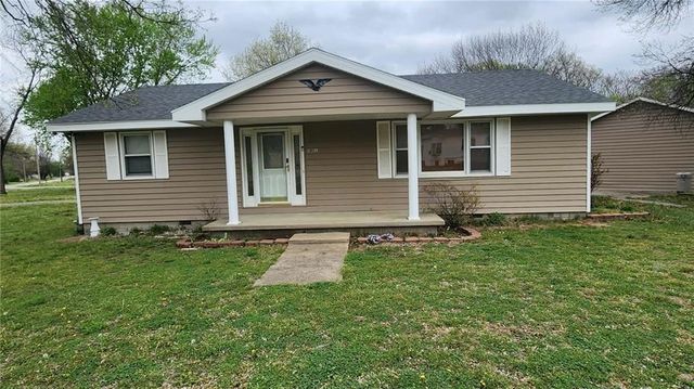 301 E Walnut Street, Weir, KS 66781
