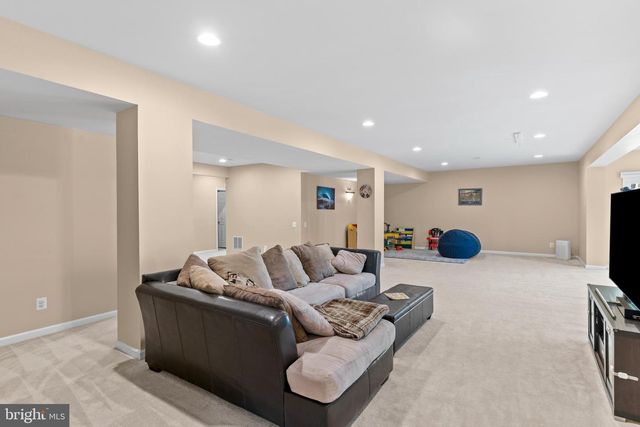 8840 WESTERN HEMLOCK WAY, Lorton, VA 22079