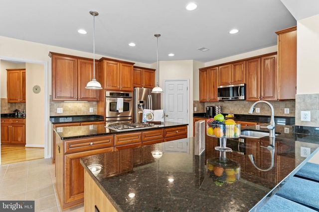 8840 WESTERN HEMLOCK WAY, Lorton, VA 22079