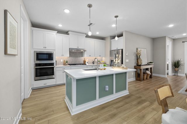 9749 INVENTION Lane, Jacksonville, FL 32256