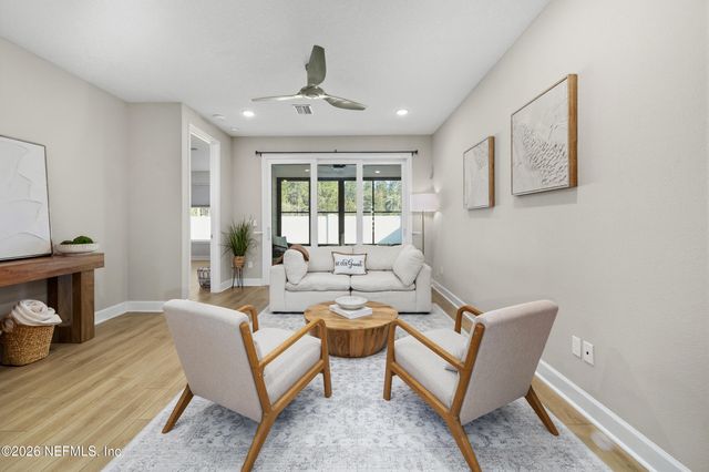 9749 INVENTION Lane, Jacksonville, FL 32256