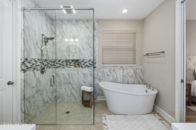 9749 INVENTION Lane, Jacksonville, FL 32256