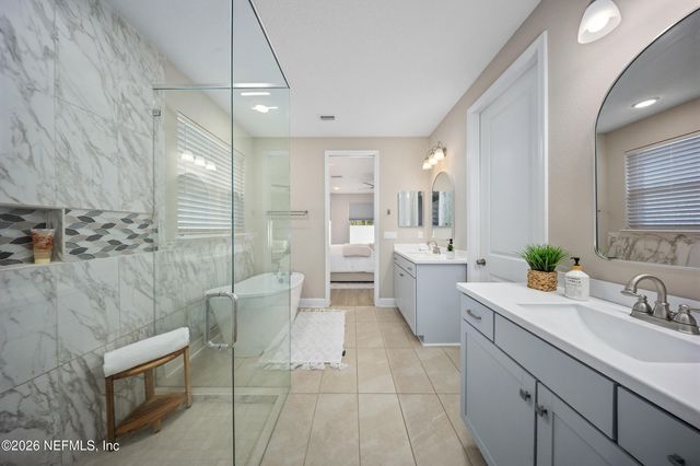 9749 INVENTION Lane, Jacksonville, FL 32256