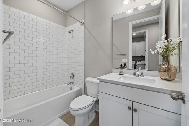 9749 INVENTION Lane, Jacksonville, FL 32256