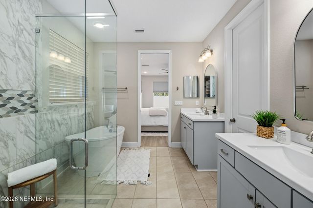 9749 INVENTION Lane, Jacksonville, FL 32256