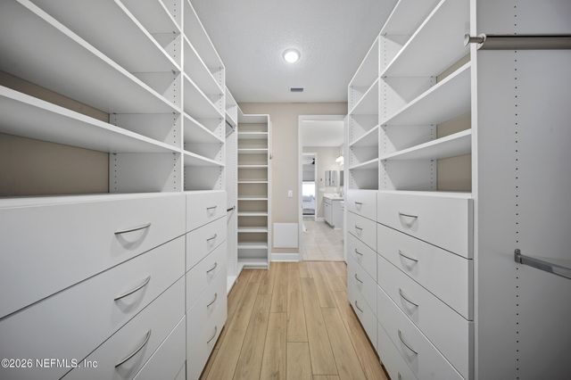 9749 INVENTION Lane, Jacksonville, FL 32256