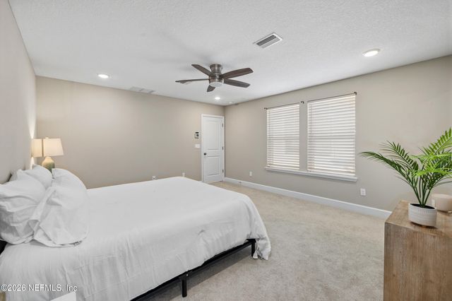 9749 INVENTION Lane, Jacksonville, FL 32256