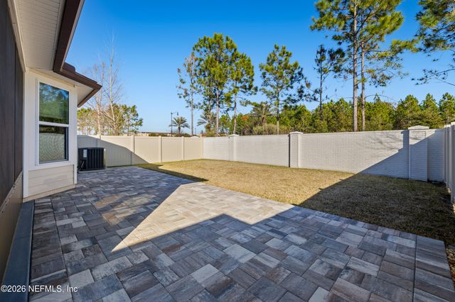 9749 INVENTION Lane, Jacksonville, FL 32256