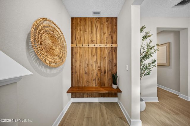 9749 INVENTION Lane, Jacksonville, FL 32256