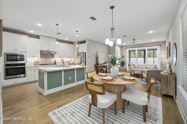 9749 INVENTION Lane, Jacksonville, FL 32256