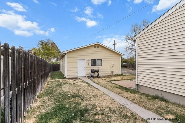 4004 E 9TH ST, Cheyenne, WY 82001